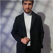 Profesional responsable con facilidad de enseñanza en materias como filosofía, matemáticas o historia (ESO) y piano (principiante)
